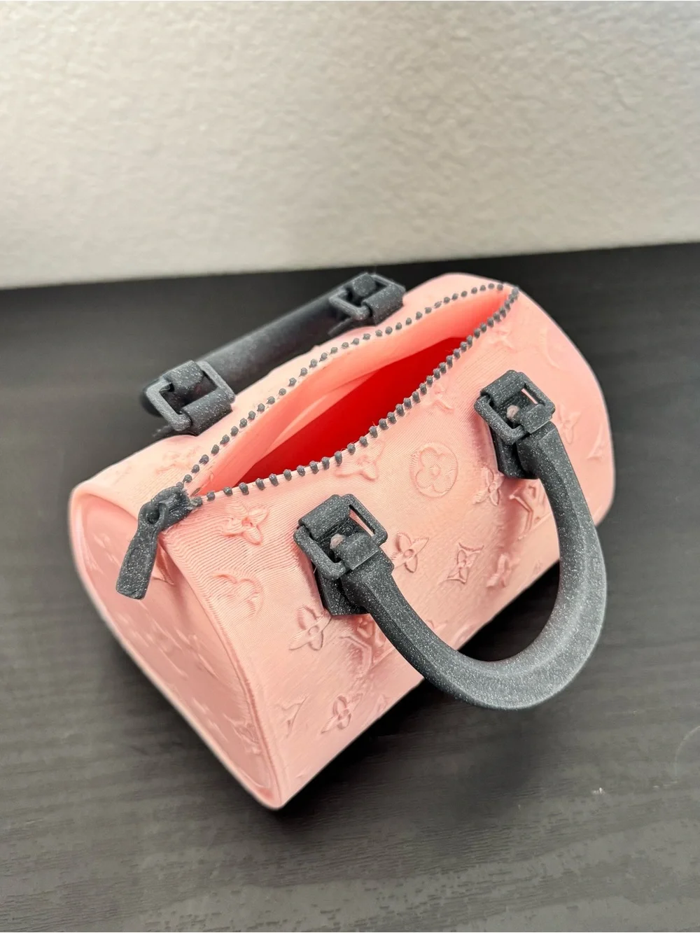 N/A pink 3d